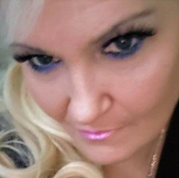 Meet your Posher, Angie - Picture 1 of 1